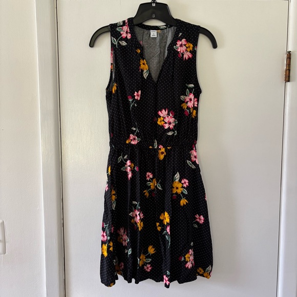 Old Navy waist-defined dress black polka dot & floral - Picture 1 of 5